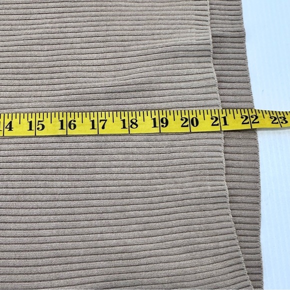 Chicos Design Turtleneck Sleeveless Women’s Size 2 Silk‎ Blend Office Minimalist - Picture 6 of 6